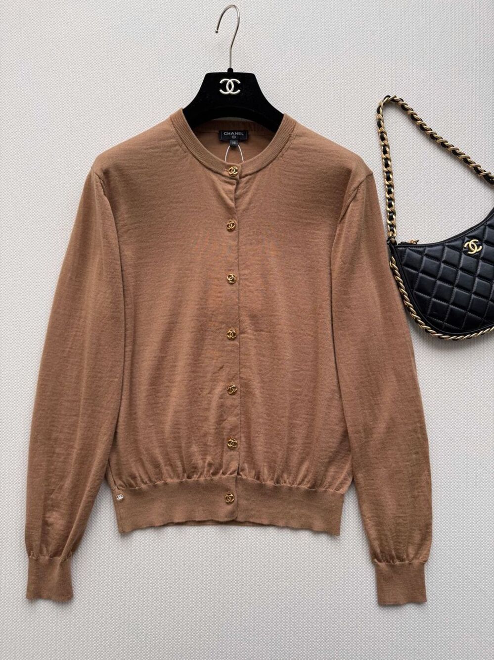 NWT CHANEL Wool Cardigan Gold Interlocking CC Buttons - Picture 2 of 9